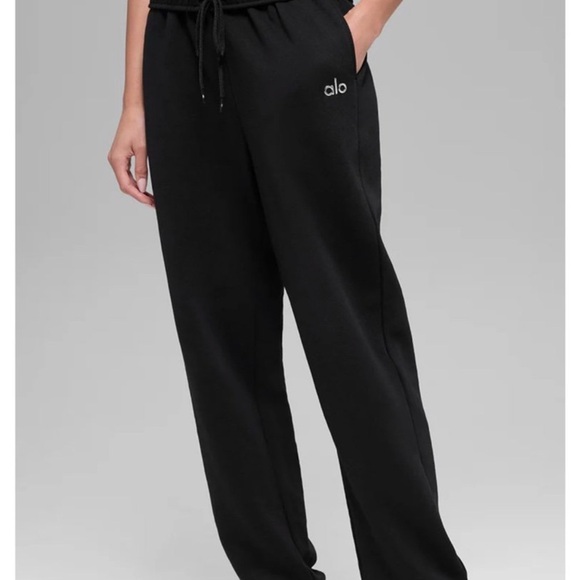 ALO Yoga Women's Black Sweatpants - Picture 1 of 7